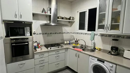 Rooms in Barcelona Eixample - photo 7