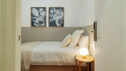 Rooms in Barcelona Eixample - photo 2