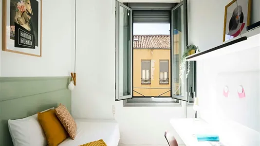 Rooms in Madrid Centro - photo 3