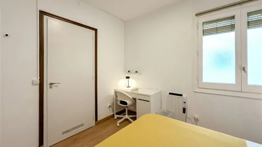 Rooms in Barcelona Eixample - photo 2