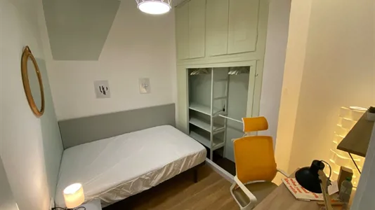 Rooms in Barcelona Ciutat Vella - photo 1