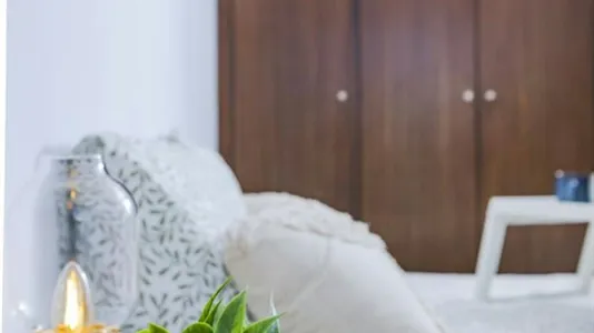 Rooms in Valencia La Zaidía - photo 1