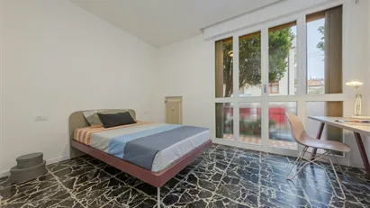 Room for rent in Padua, Veneto