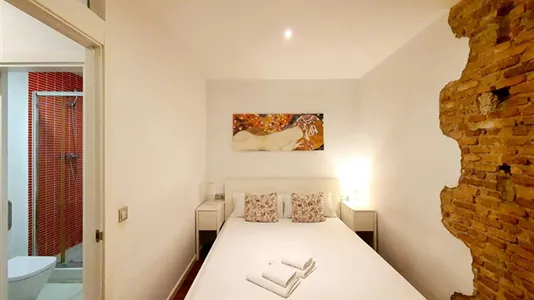 Apartments in Barcelona Ciutat Vella - photo 8