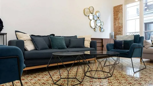 Apartments in Barcelona Ciutat Vella - photo 3