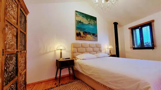 Houses in Covilhã - photo 9