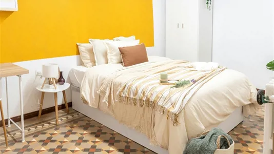 Rooms in Barcelona Eixample - photo 2