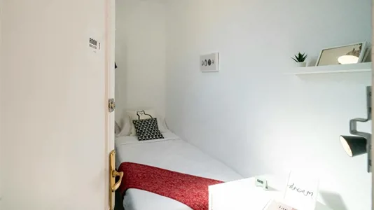 Rooms in Valencia L'Eixample - photo 1