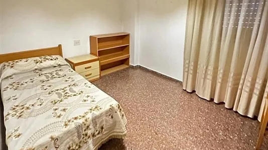 Rooms in Castellón de la Plana/Castelló de la Plana - photo 1