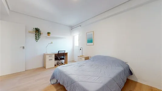 Rooms in Castellón de la Plana/Castelló de la Plana - photo 4
