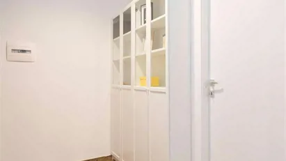 Room for rent in Milano Zona 6 - Barona, Lorenteggio, Milan