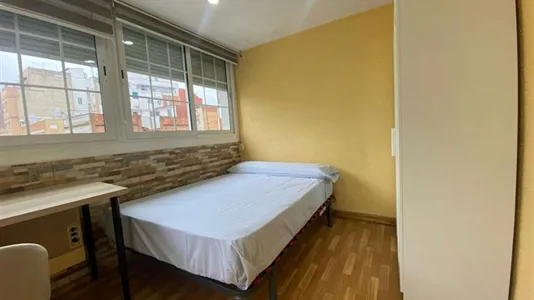 Rooms in L'Hospitalet de Llobregat - photo 2