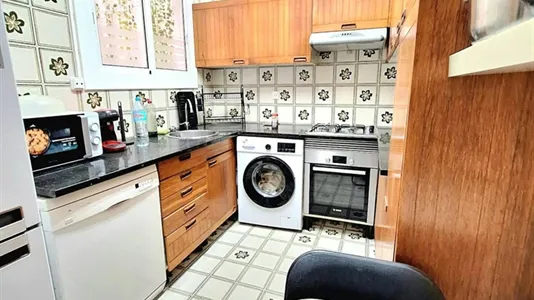 Rooms in Barcelona Sants-Montjuïc - photo 10