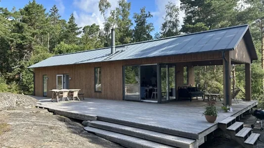 Houses in Värmdö - photo 1