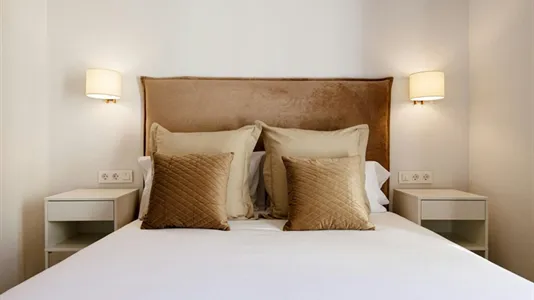 Apartments in Barcelona Eixample - photo 7