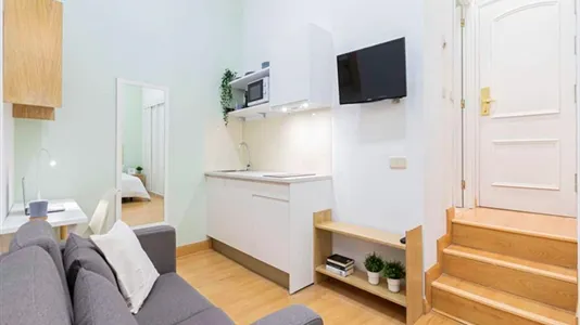 Rooms in Madrid Centro - photo 6