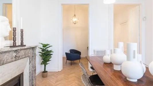 Apartments in Barcelona Eixample - photo 6