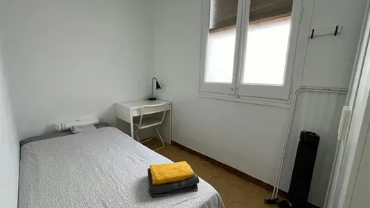 Rooms in Barcelona Eixample - photo 2