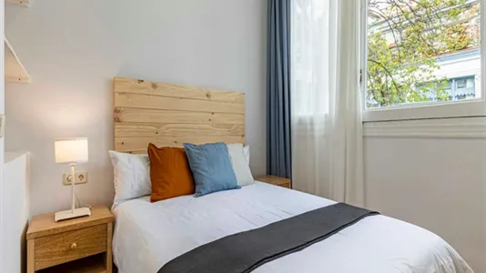 Rooms in Madrid Centro - photo 1