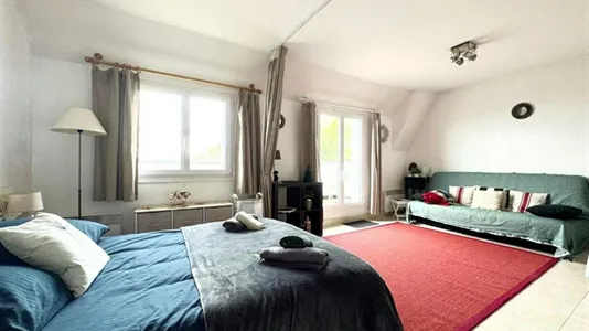 Apartments in Lisieux - photo 1