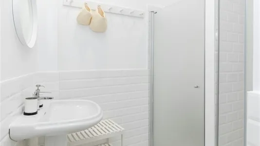 Rooms in El Prat de Llobregat - photo 5