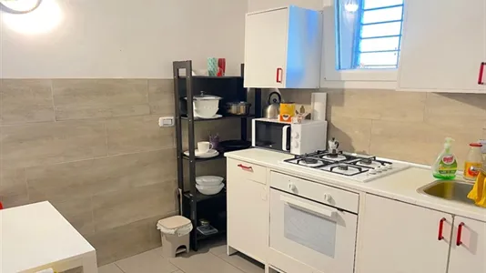 Rooms in Roma Municipio VI – Roma Delle Torri - photo 7