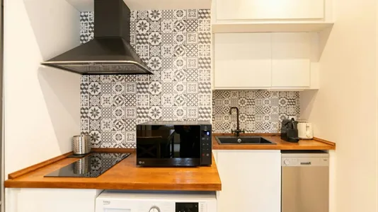 Apartments in Barcelona Ciutat Vella - photo 5