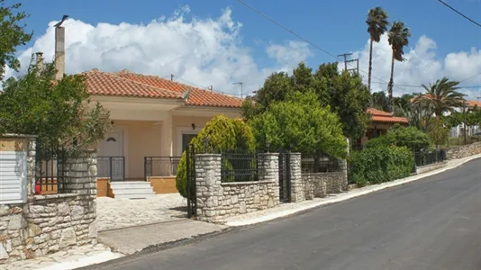 Houses in Pylos-Nestoras - photo 1