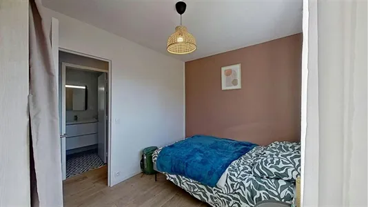 Rooms in Caen - photo 5