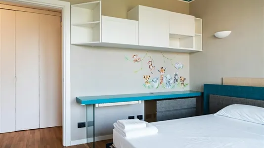 Apartments in Milano Zona 8 - Fiera, Gallaratese, Quarto Oggiaro - photo 4