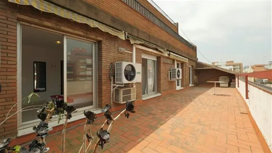 Rooms in Barcelona Sants-Montjuïc - photo 7