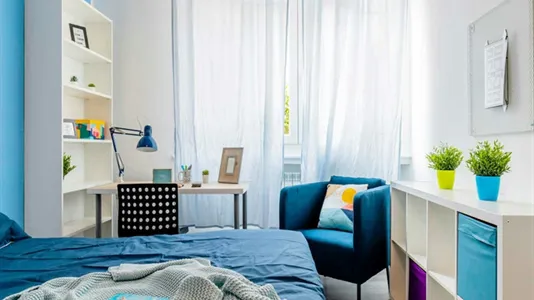 Rooms in Milano Zona 2 - Stazione Centrale, Gorla, Turro, Greco, Crescenzago - photo 3