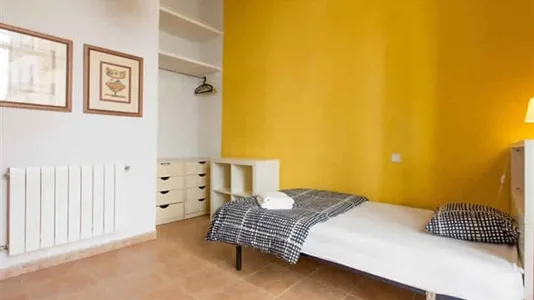 Rooms in Madrid Centro - photo 3