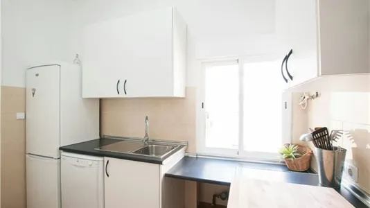 Rooms in Madrid Centro - photo 8