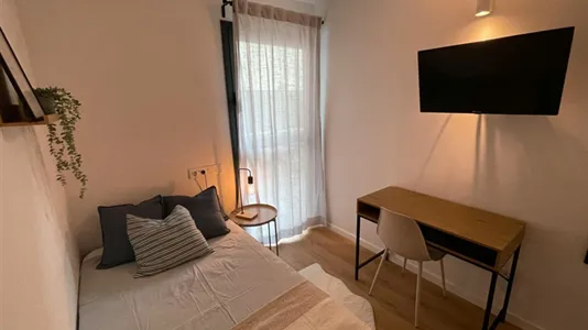 Rooms in L'Hospitalet de Llobregat - photo 2
