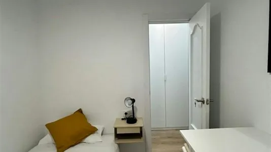Rooms in Valencia Extramurs - photo 1