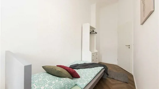 Rooms in Berlin Charlottenburg-Wilmersdorf - photo 2