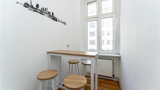 Rooms in Berlin Friedrichshain-Kreuzberg - photo 9