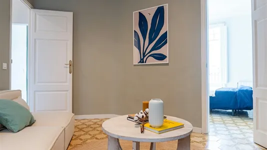 Rooms in Barcelona Eixample - photo 8