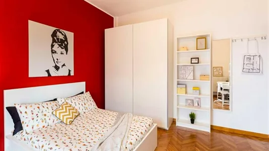 Rooms in Milano Zona 2 - Stazione Centrale, Gorla, Turro, Greco, Crescenzago - photo 10