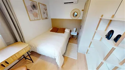 Room for rent in Lyon, Auvergne-Rhône-Alpes