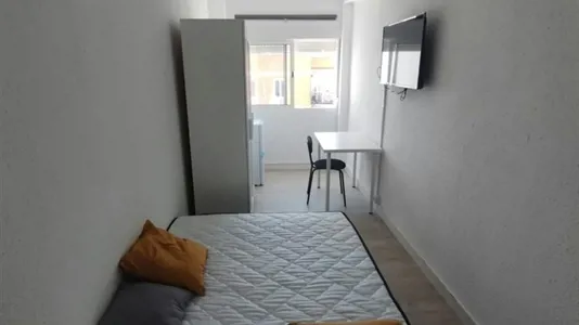 Rooms in Madrid Latina - photo 1