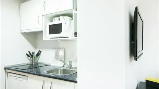 Apartments in Madrid Centro - photo 5