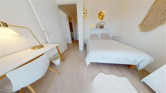 Rooms in Lyon - photo 2