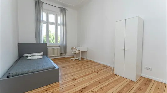 Rooms in Berlin Neukölln - photo 1