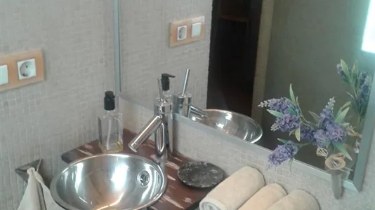 Rooms in Barcelona Eixample - photo 9