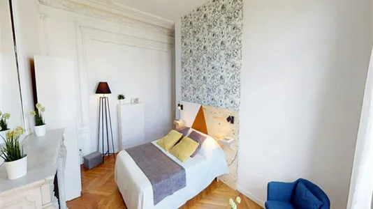 Rooms in Paris 17ème arrondissement - photo 2