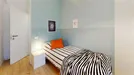 Room for rent, Brescia, Lombardia, &lt;span class=&quot;blurred street&quot; onclick=&quot;ProcessAdRequest(14129112)&quot;&gt;&lt;span class=&quot;hint&quot;&gt;See streetname&lt;/span&gt;[xxxxxxxxxxxxx]&lt;/span&gt;