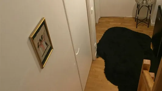 Rooms in Saint-Denis - photo 9