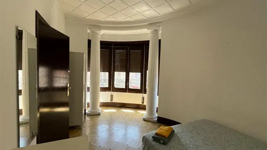 Rooms in Barcelona Ciutat Vella - photo 1